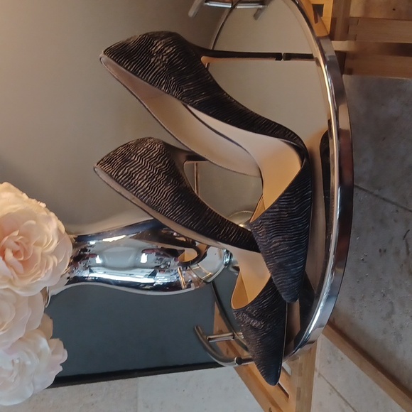 Imagine by Vince Camuto Slate pleated satin luxury dorsal heels size 10 - Picture 3 of 9